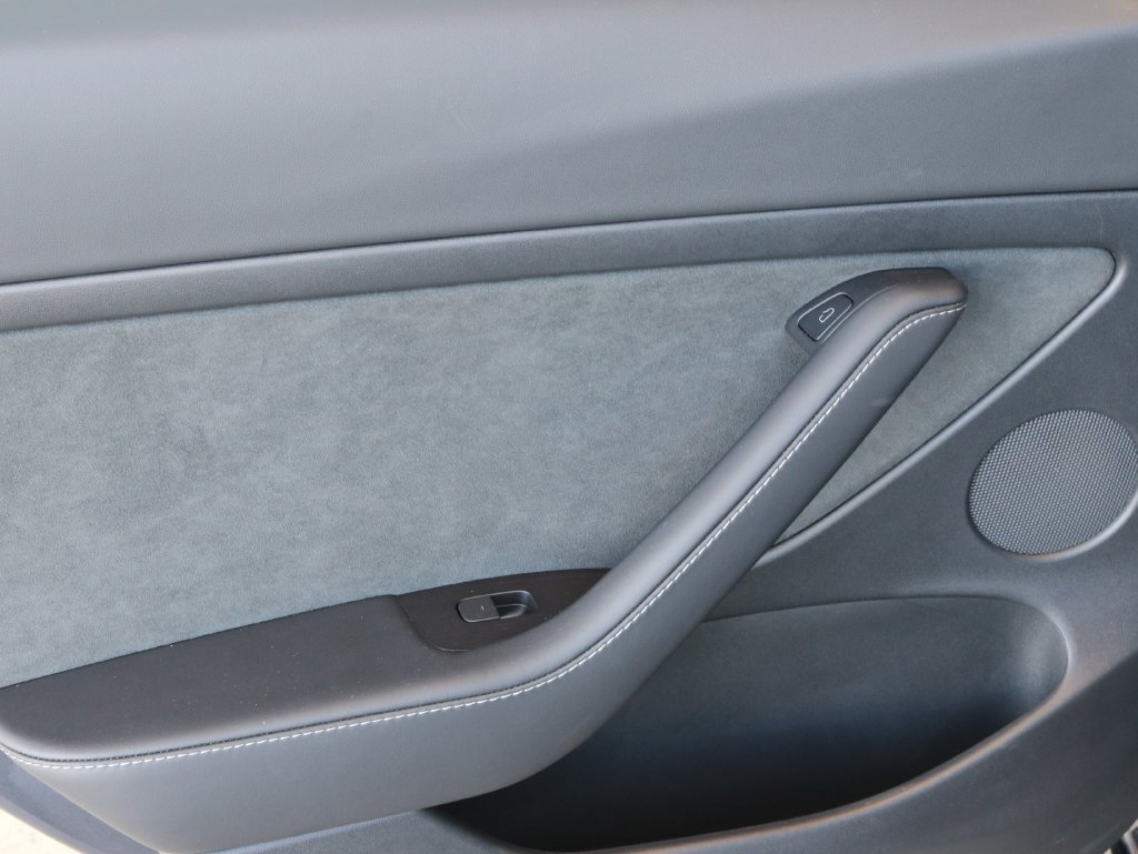 Used 2022 Silver Tesla Long Range image 26