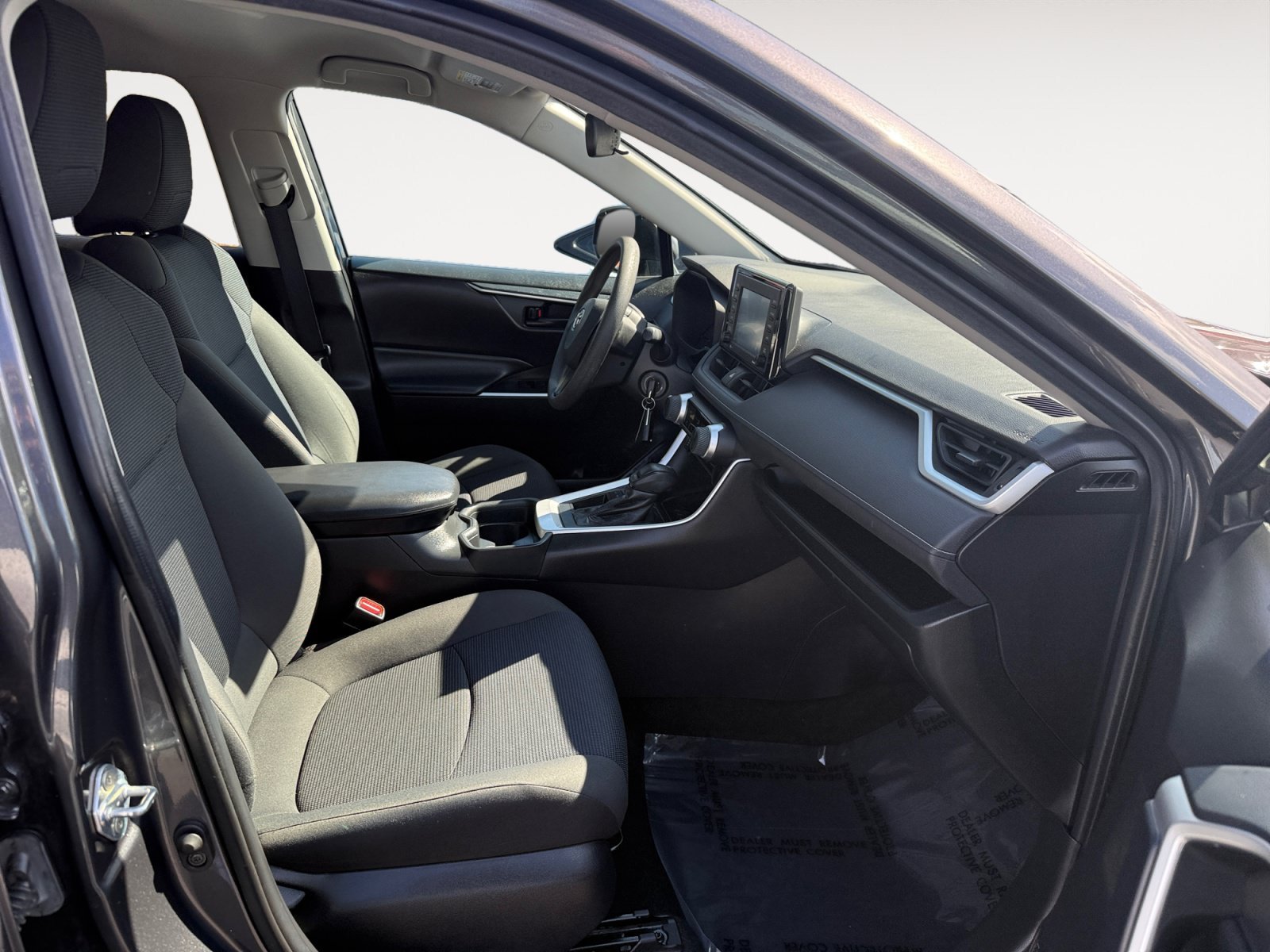 Used 2020 Magnetic Gray Metallic Toyota LE image 19