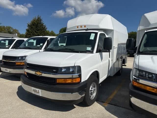 2025 Chevrolet Express Cutaway