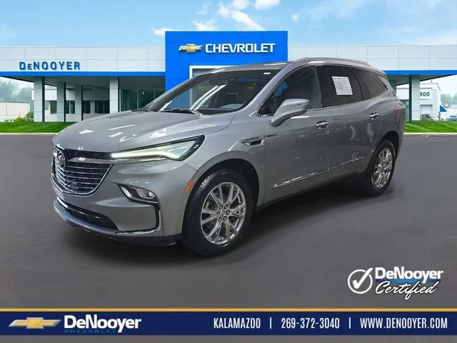 2023 Buick Enclave Essence AWD's photo