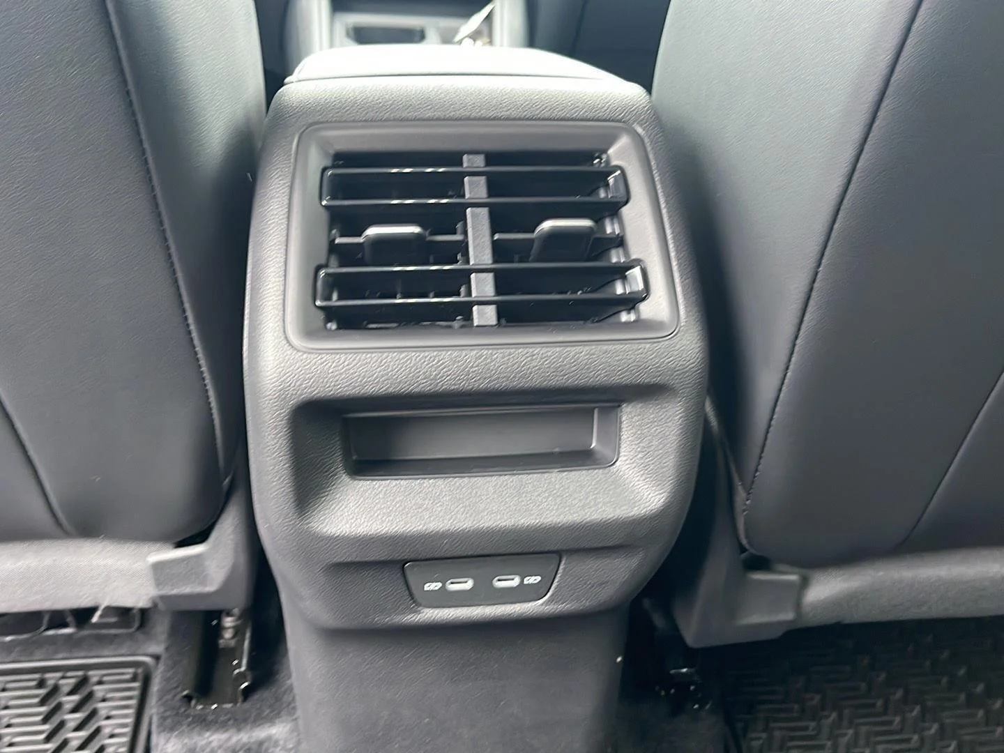 New 2026 Platinum Gray Metallic Volkswagen SE image 15