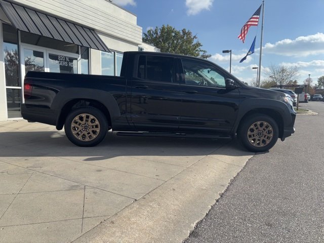 2021 Honda Ridgeline Sport photo 3