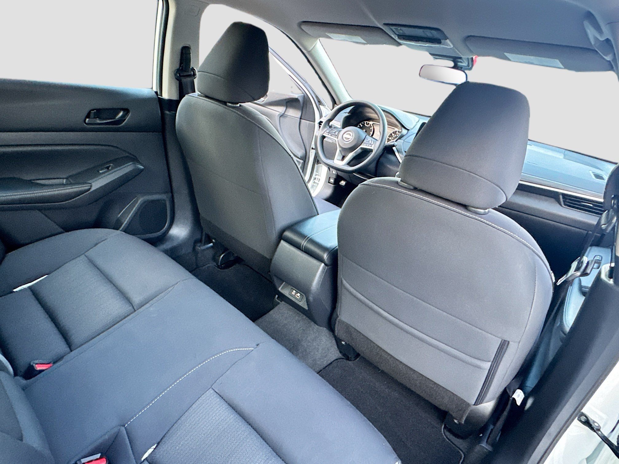 Used 2025 Glacier White Nissan SV image 28