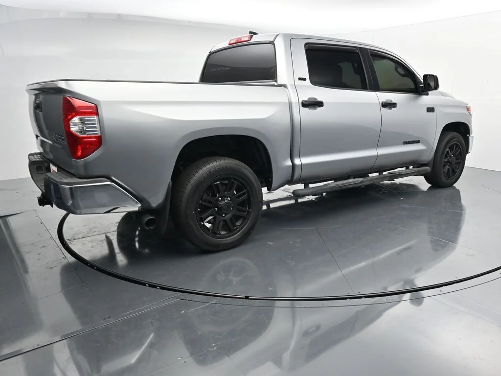 Used 2021 Silver Toyota SR5 image 8