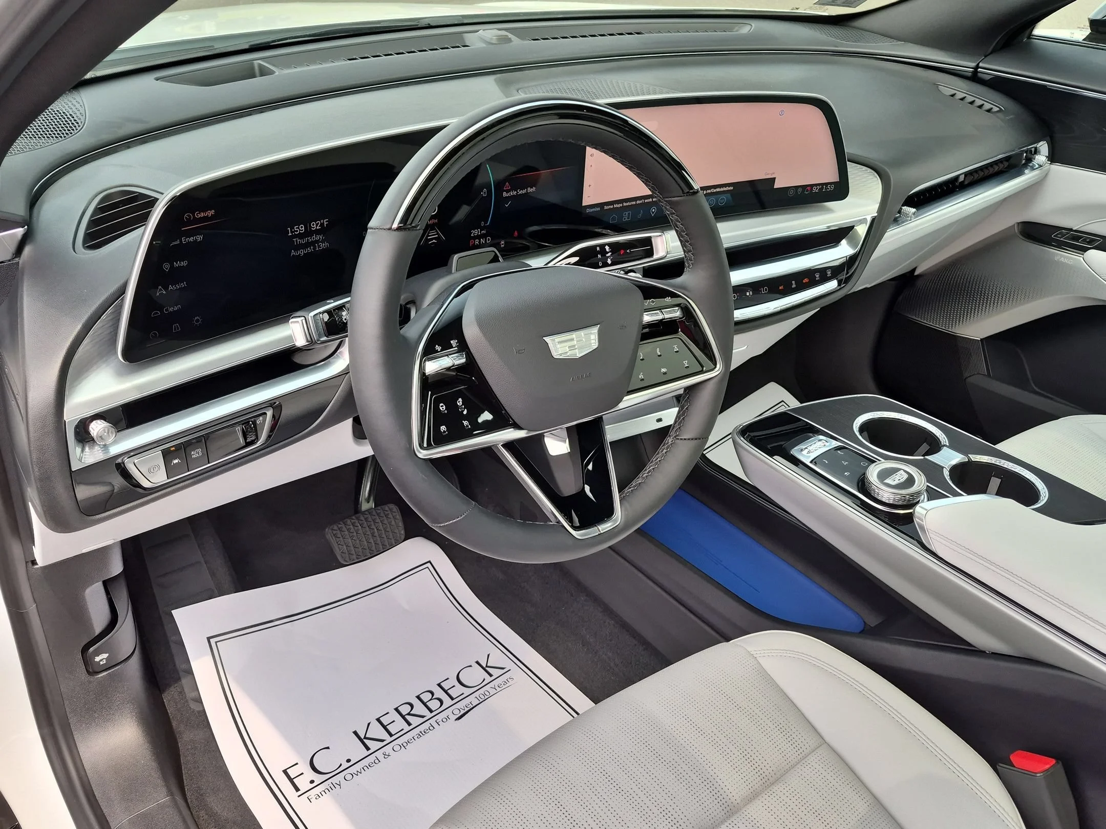 Used 2024 Crystal White Tricoat Cadillac Luxury image 9