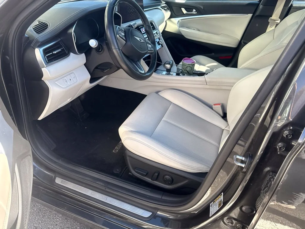Used 2025 Gray Genesis 2.5T image 5