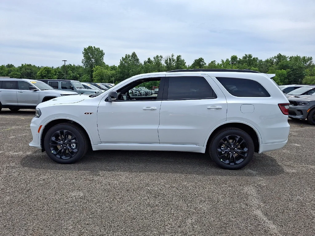 New 2026 White Knuckle Clear-Coat Exterior Paint Dodge GT Plus image 5