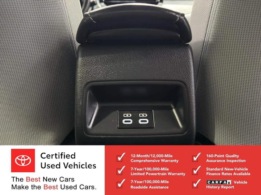 Used 2025 Ice Cap Toyota SE image 13