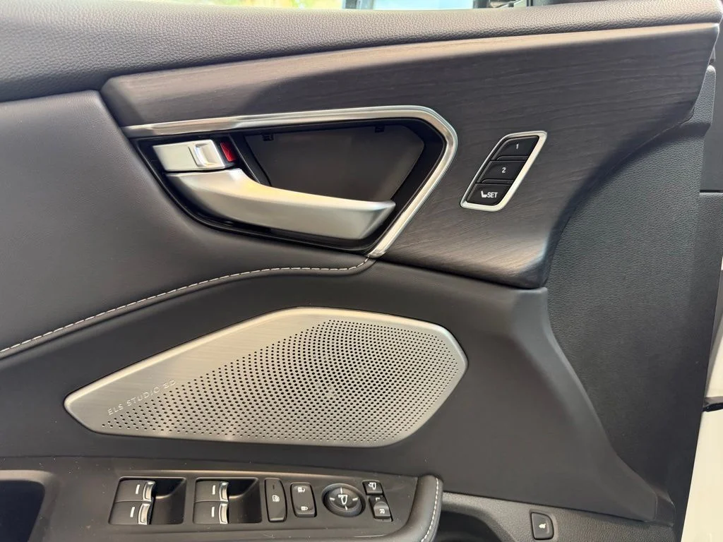 New 2026 Platinum White Pearl Acura Advance Package image 12
