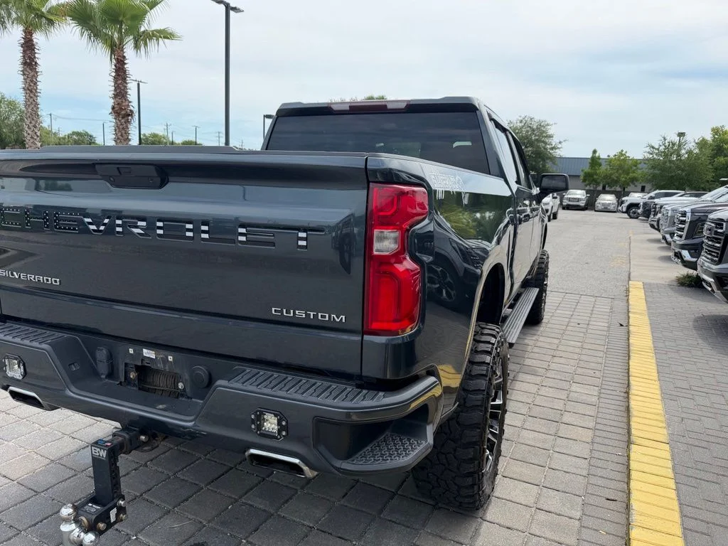 Used 2019 Shadow Gray Metallic Chevrolet Custom image 5