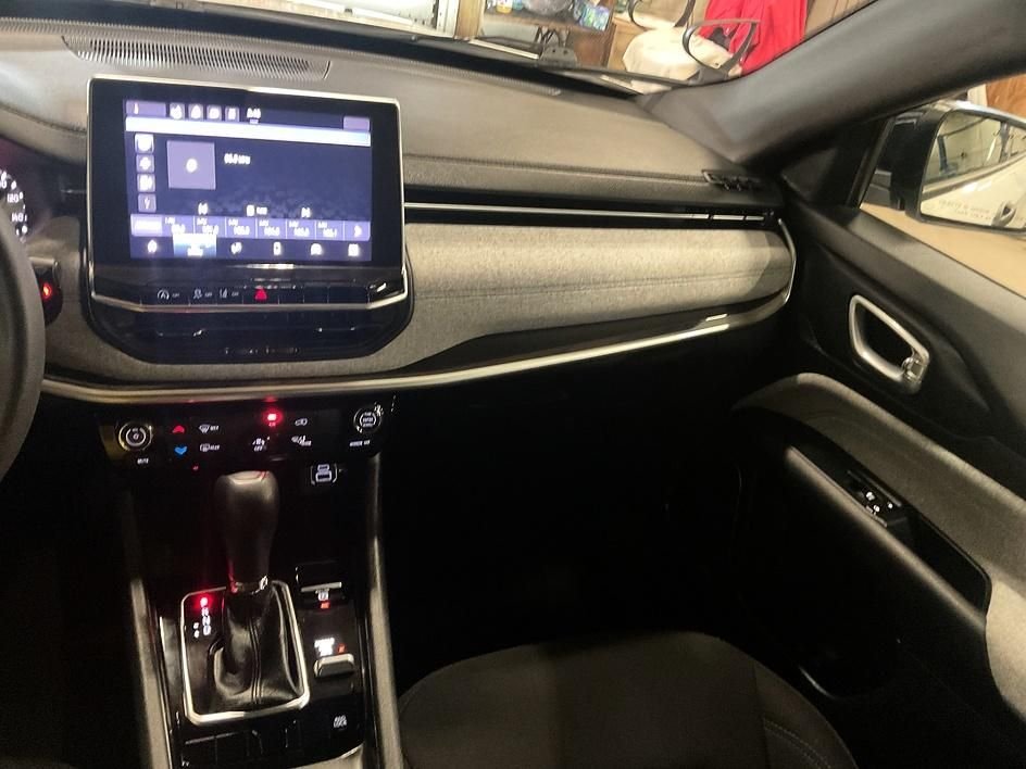 Used 2023 White Jeep Sport image 20
