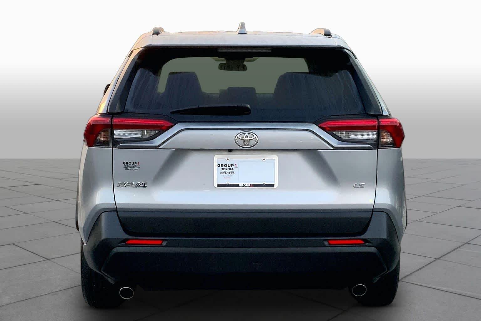 Used 2021 Silver Sky Metallic Toyota LE image 5