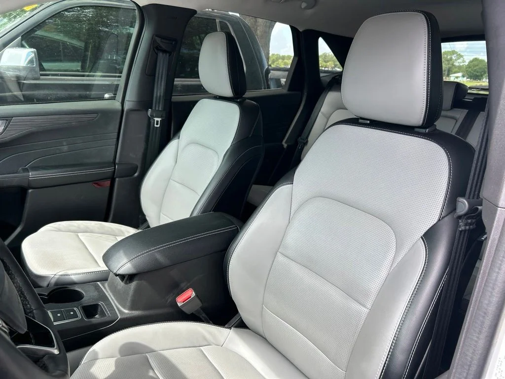 Certified Used 2023 Star White Ford Platinum image 19
