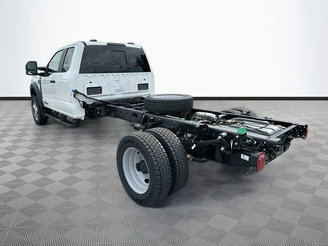 New 2026 Oxford White Ford XL image 4