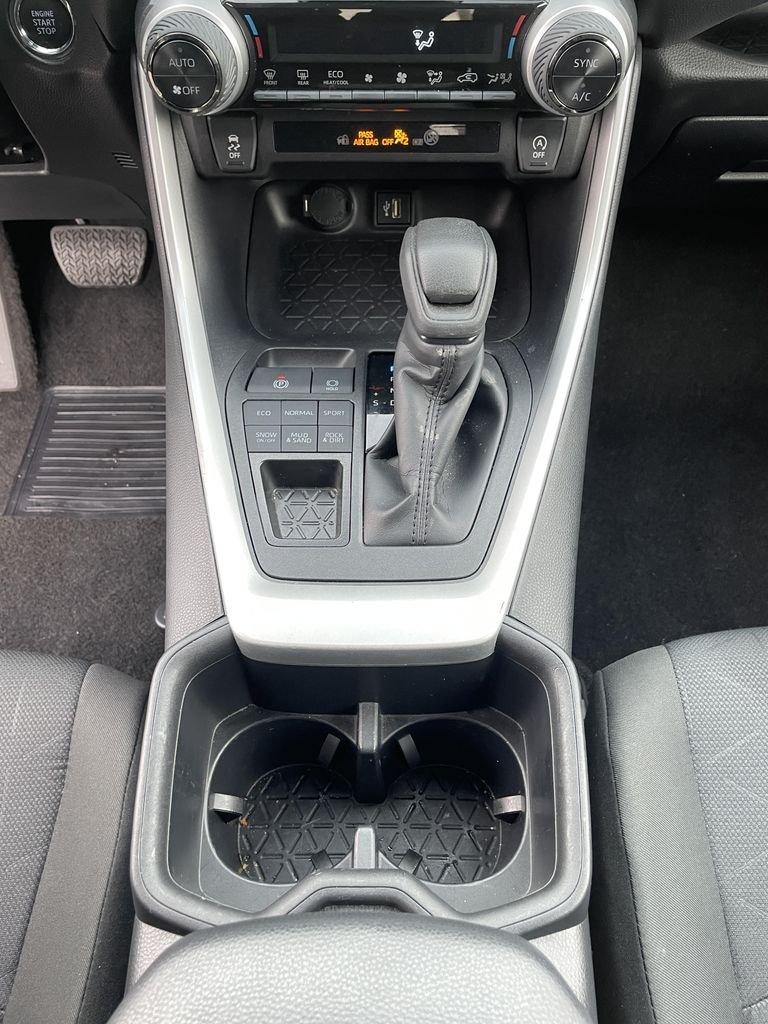 Used 2025 Silver Toyota XLE image 20