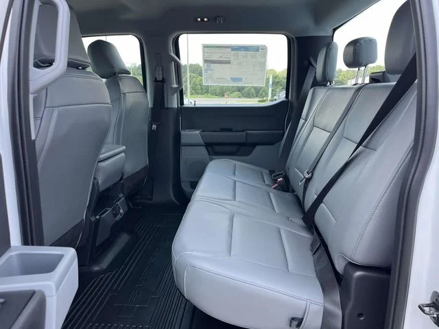 New 2026 Oxford White Ford XL image 10