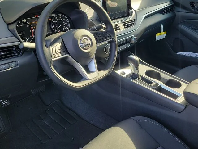 New 2026 White Nissan 2.5 SV image 13