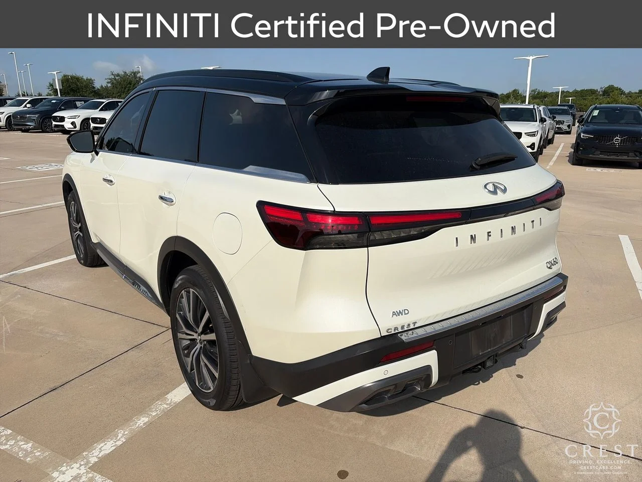 Certified Used 2025 Majestic White Black Obsid INFINITI AUTOGRAPH image 7