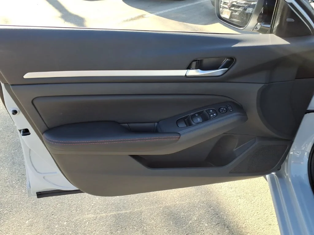 New 2026 Gray Sky Pearl Nissan SR image 11