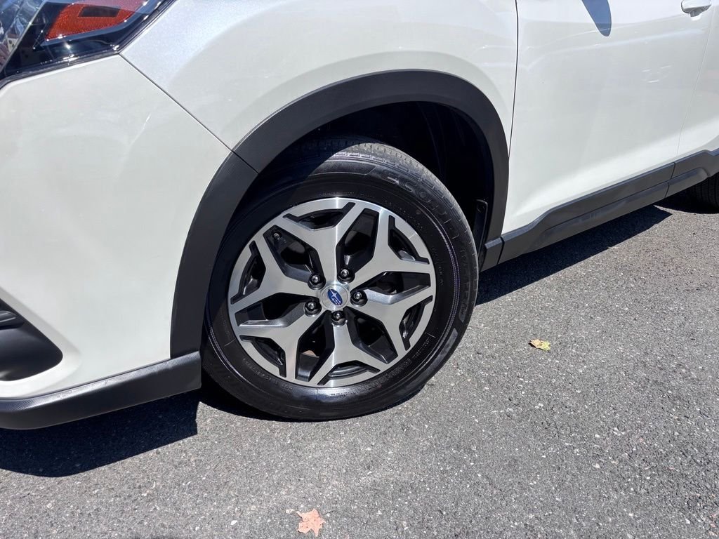 Used 2023 White Subaru Premium image 2