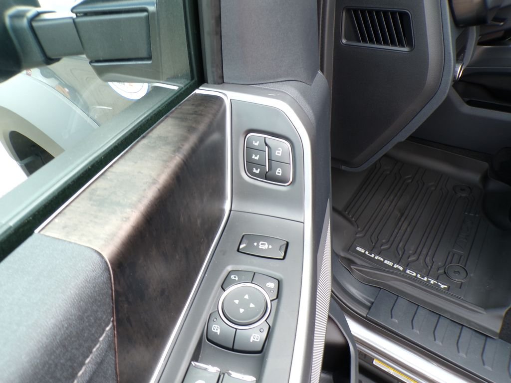New 2026 Carbonized Gray Metallic Ford F-450® LARIAT® image 6