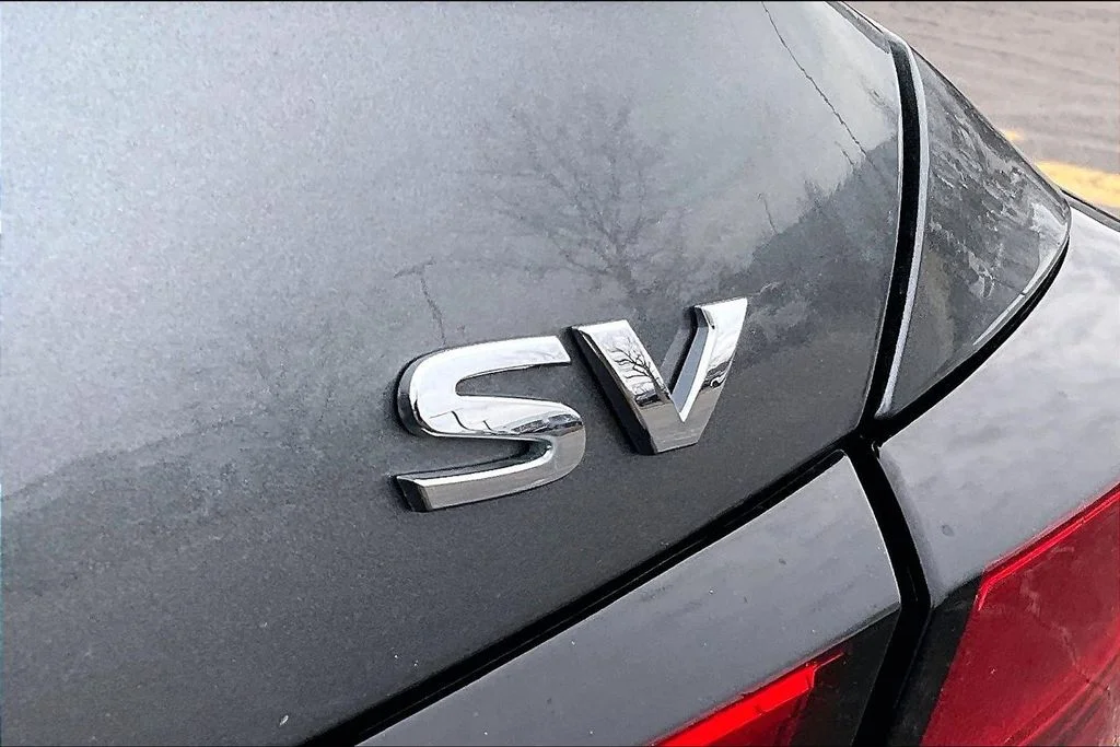 Used 2022 Gray Nissan 2.5 SV image 9