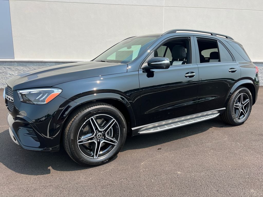 New 2026 Black Mercedes-Benz GLE 450 image 1