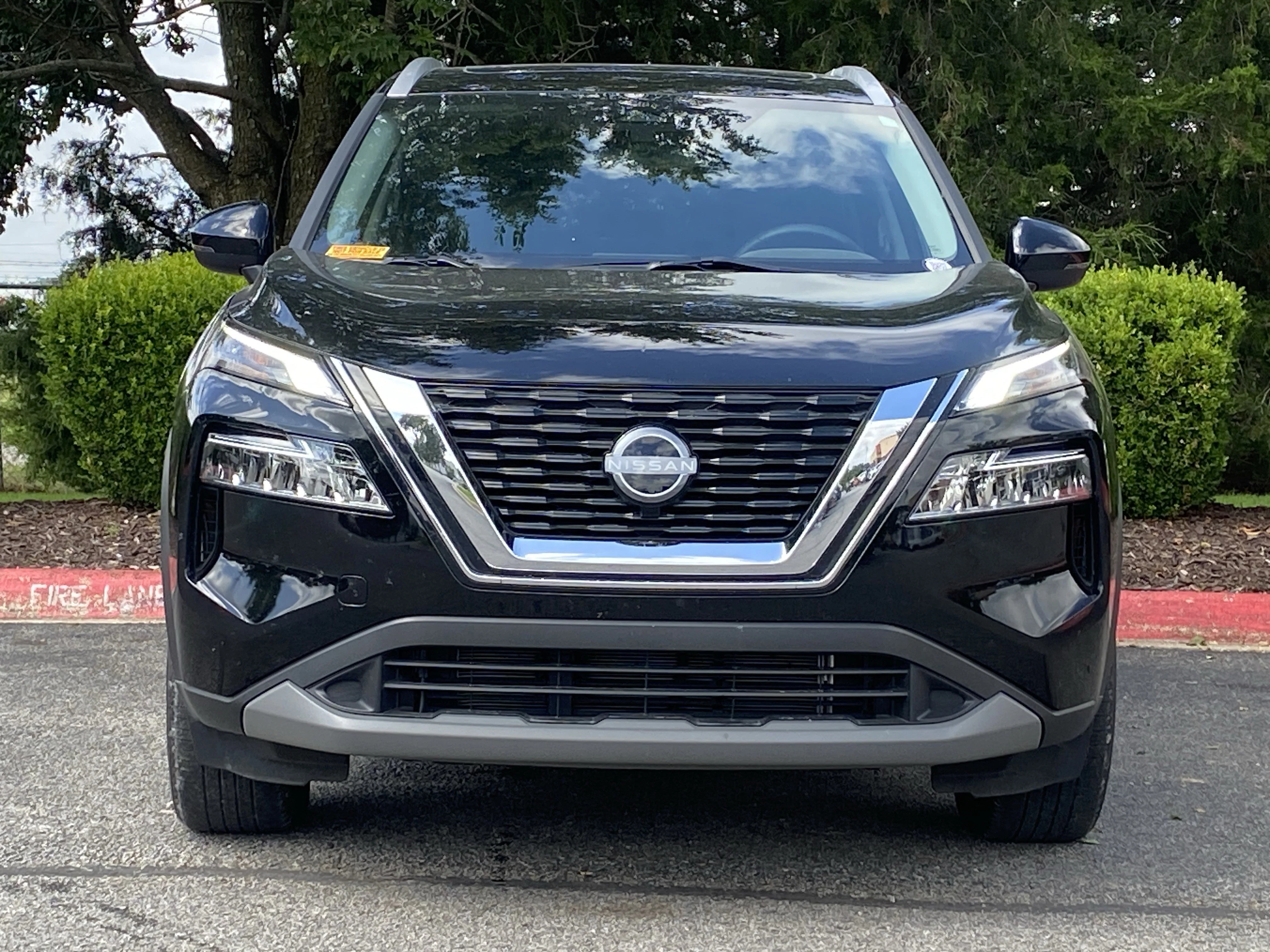 Used 2023 Super Black Nissan SV image 11