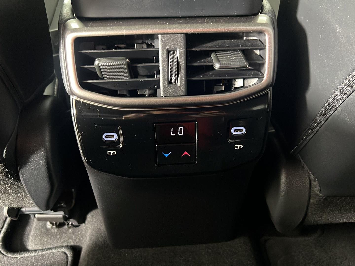 Used 2024 Nightfall Mica Lexus RX 350 Premium image 15