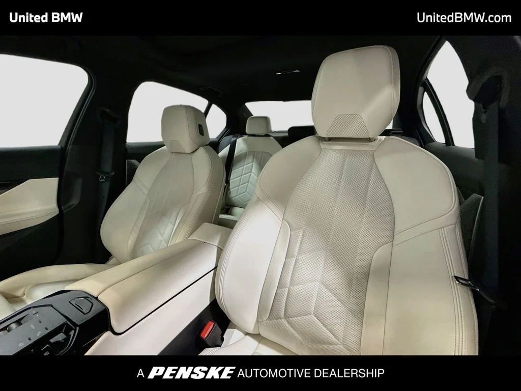 Certified Used 2025 Carbon Black Metallic BMW 530i image 5