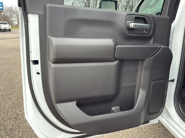 New 2026 Summit White Chevrolet Work Truck image 20