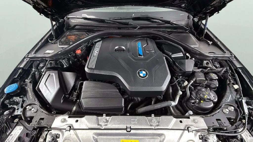 2024 BMW 3 Series 330e - Photo 36