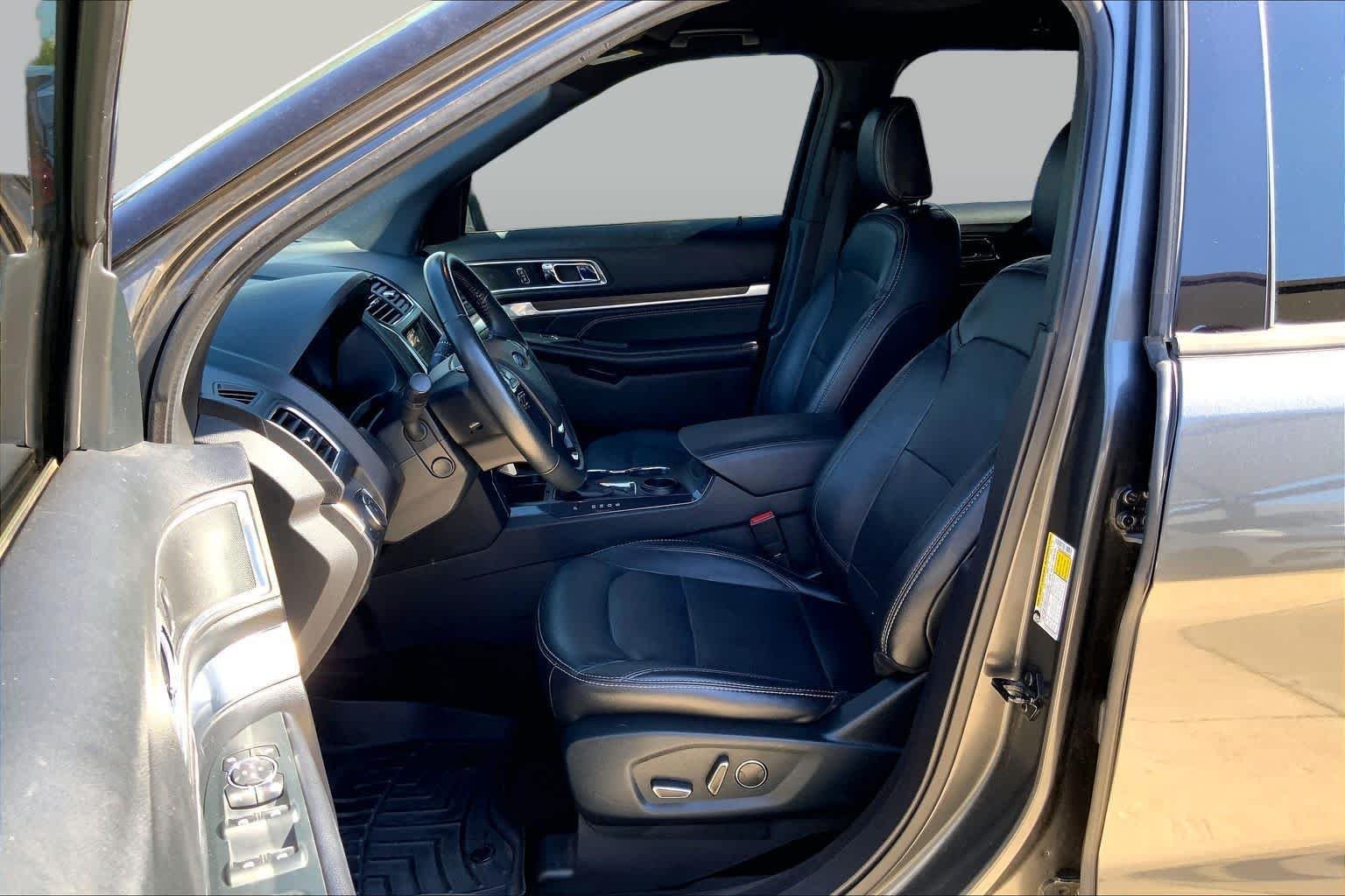 Pre-Owned 2018 Ford Explorer Limited