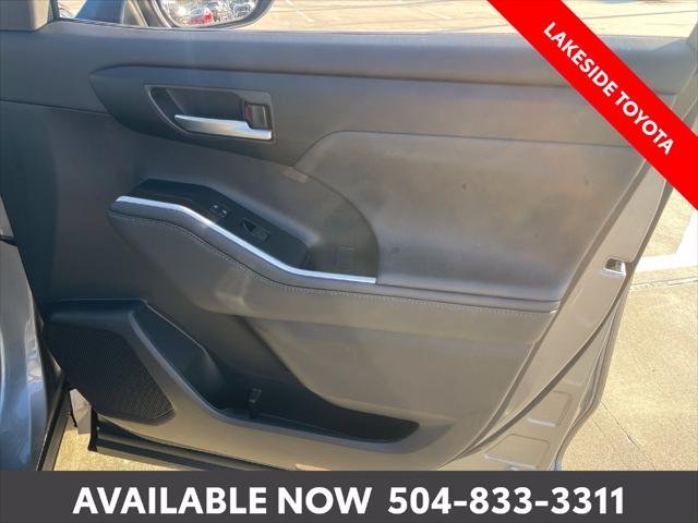 Certified Used 2026 PRECIOUS METAL Toyota  image 19