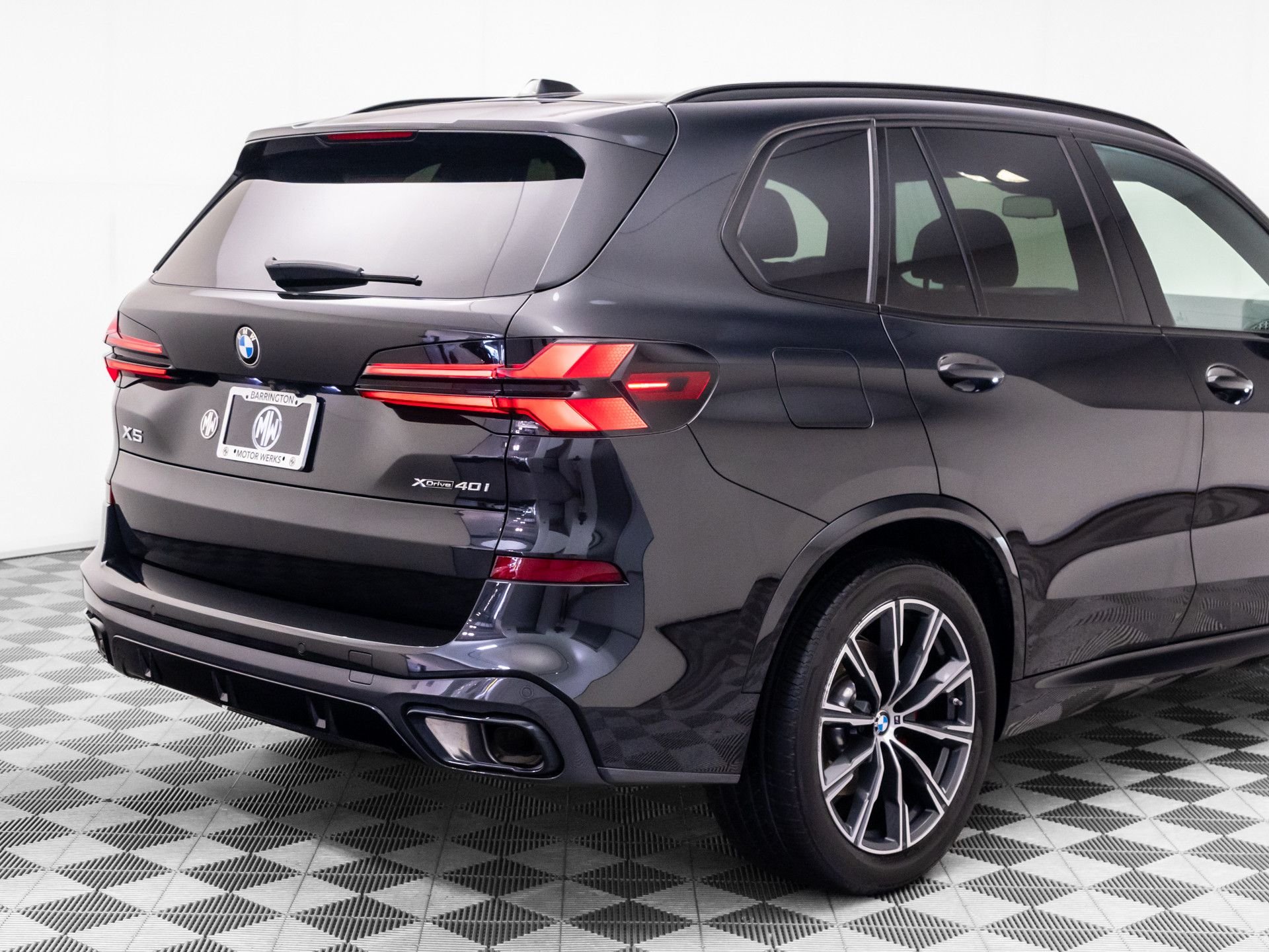 Certified Used 2024 Black Sapphire Metallic BMW xDrive40i image 38