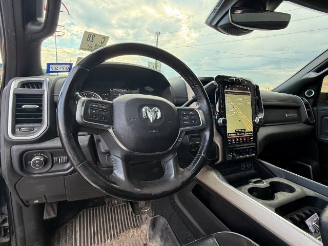 Used 2019 Diamond Black Crystal Pearlcoat Ram Laramie image 13