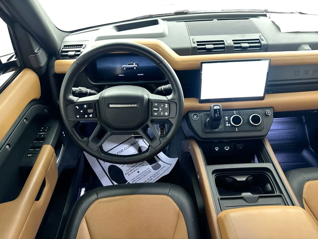 Used 2024 Gray Land Rover X image 23