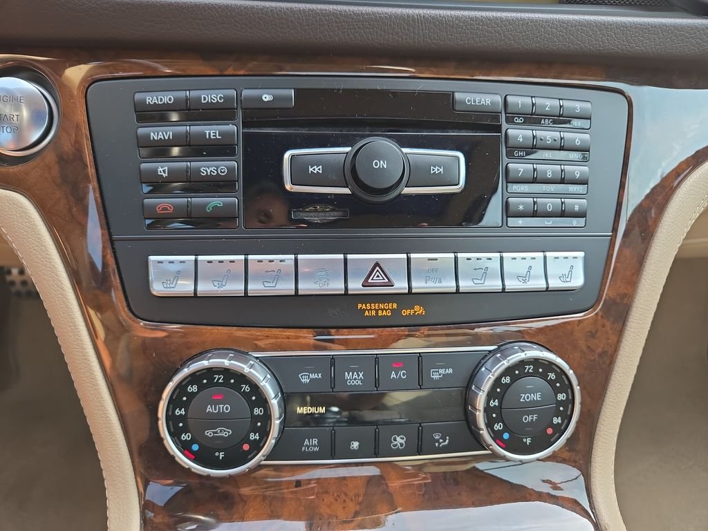 Used 2013 Black Mercedes-Benz SL 550 image 21