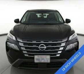 Used 2025 Black Nissan SV image 4