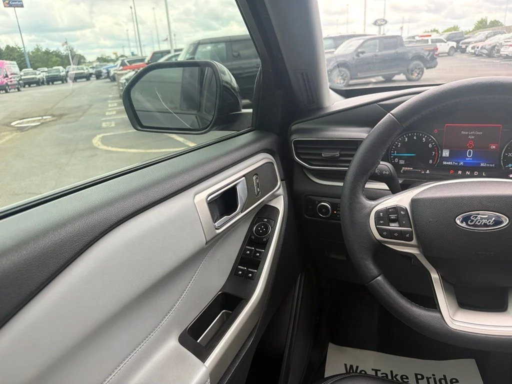 Used 2023 Black Ford XLT image 16