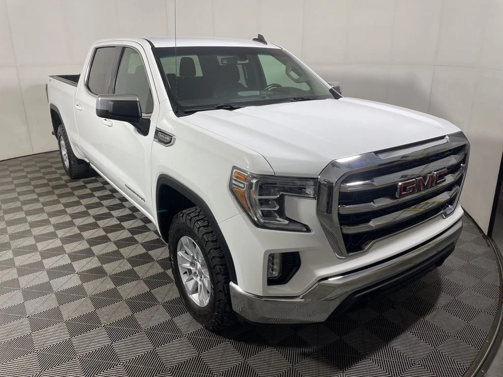 2022 GMC Sierra SLE 4WD Crew Cab Short Box's photo