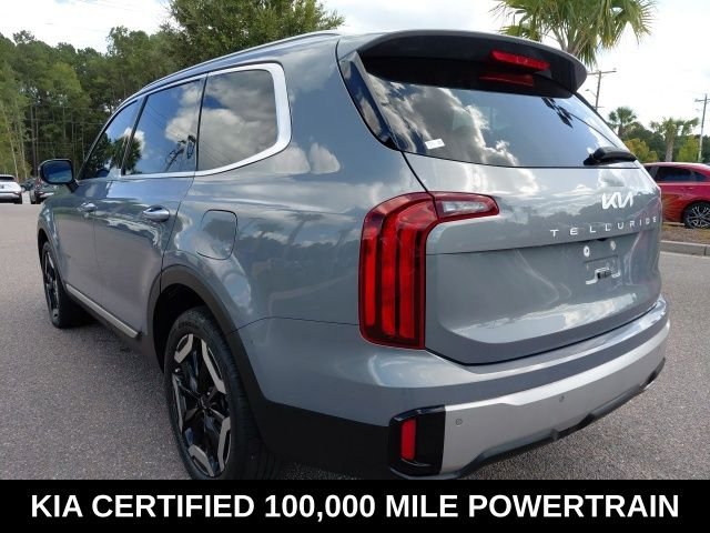 Used 2023 Silver Kia S image 7