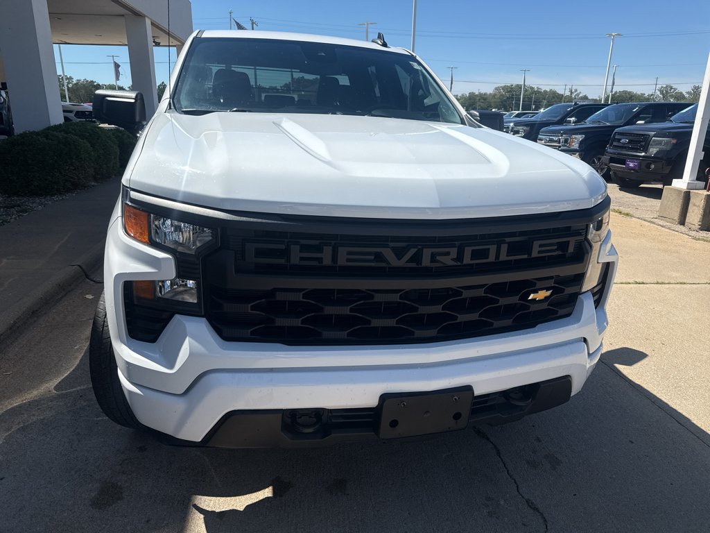 Used 2023 Summit White Chevrolet Custom image 3