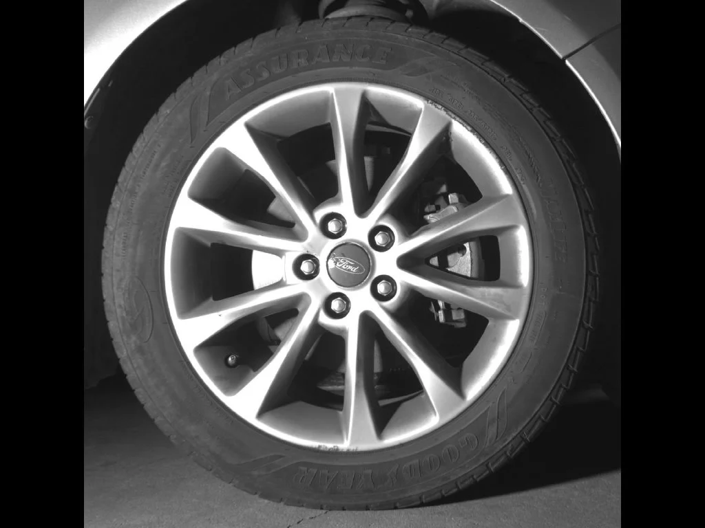 Used 2017 Gold Ford SE image 9