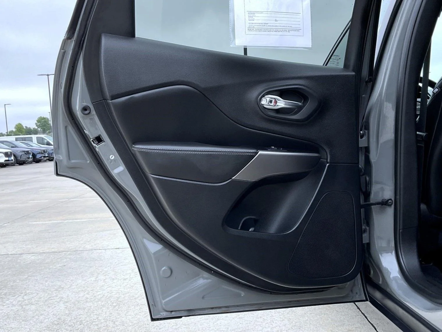 Used 2019 Gray Jeep Limited image 21