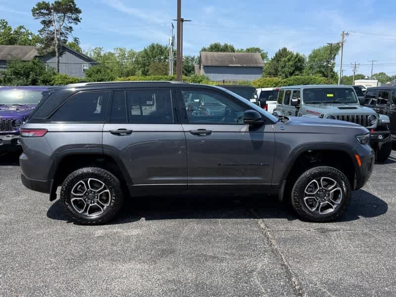 Used 2023 Baltic Gray Metallic Clearcoat Jeep Trailhawk image 2