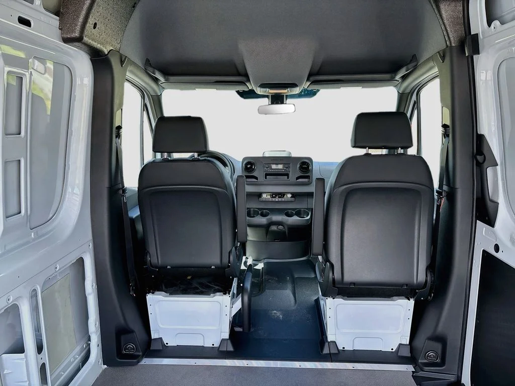 New 2025  Mercedes-Benz Cargo 144 WB image 19