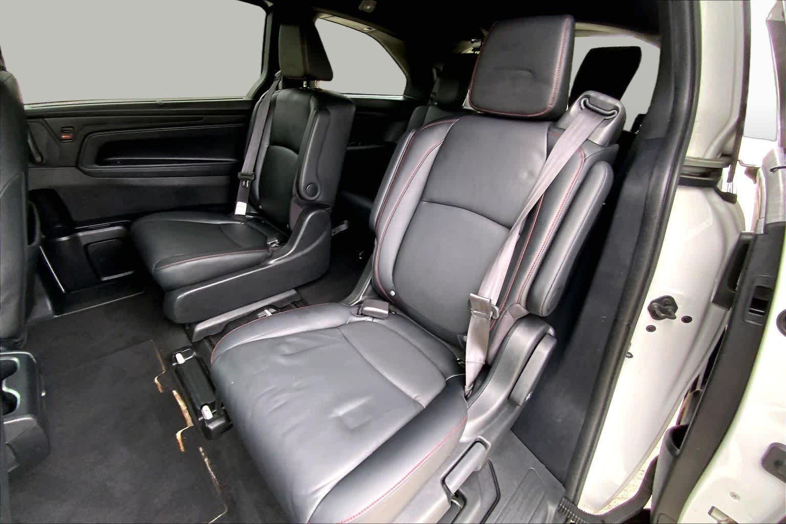 Used 2024 Platinum White Pearl Honda Sport image 20