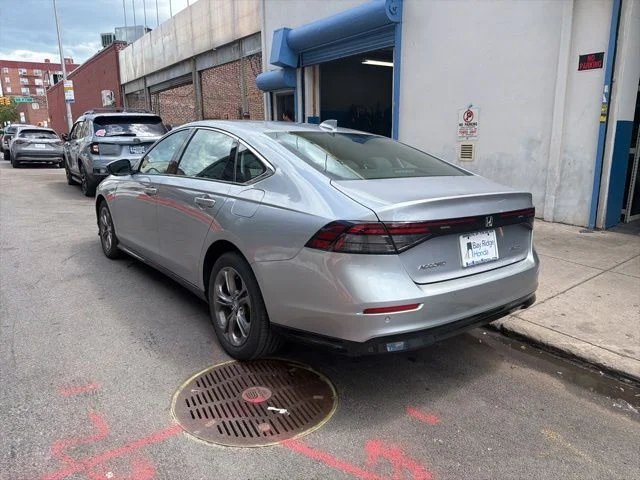 Used 2023 Gray Honda EX-L image 6