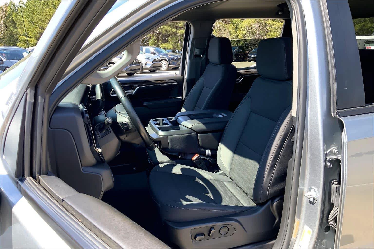 Used 2025 Sterling Gray Metallic Chevrolet LT image 14